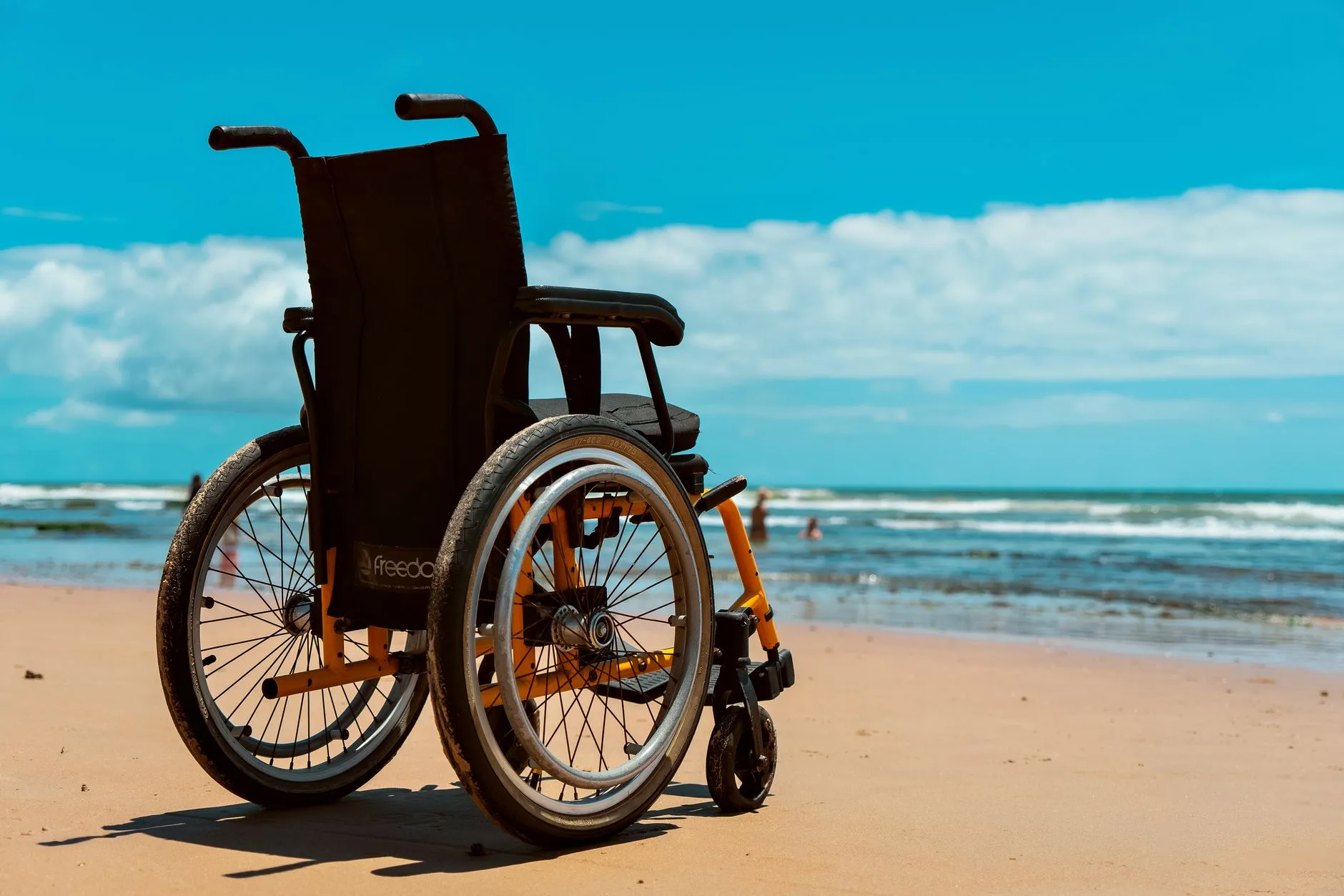 Plages accessibles : lesquelles disposent d'un tiralo ?